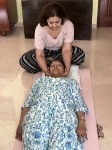 Students of Reiki 1 workshop on 25 May 2025 doing reiki healing on each other
