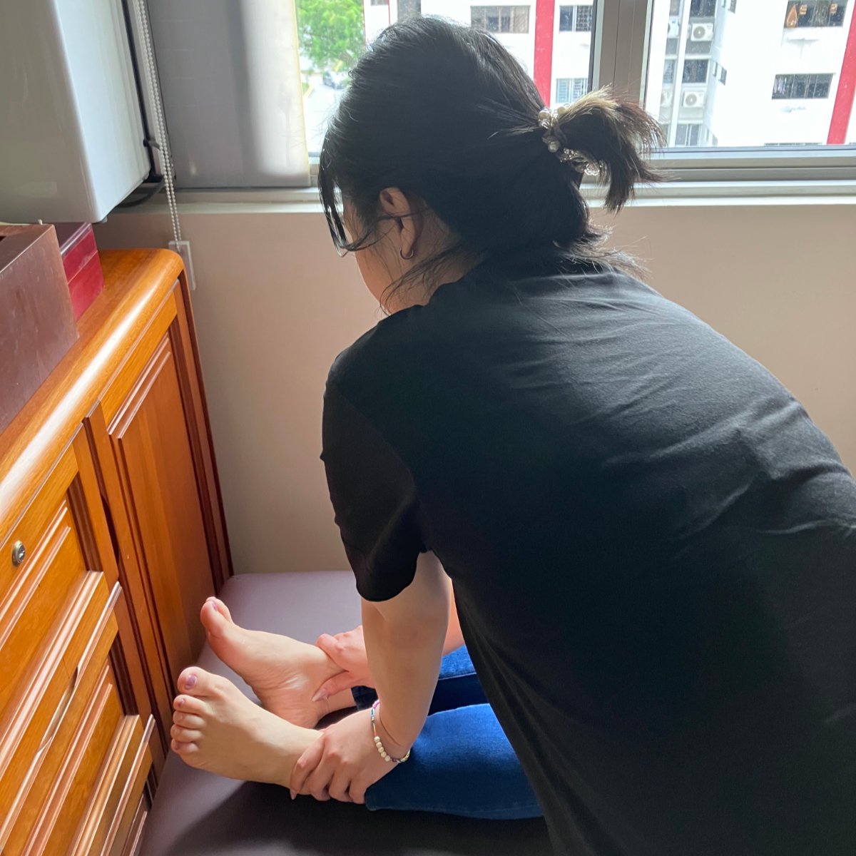 Students of Reiki 1 workshop on 21 Jun 2025 practicing reiki on each other
